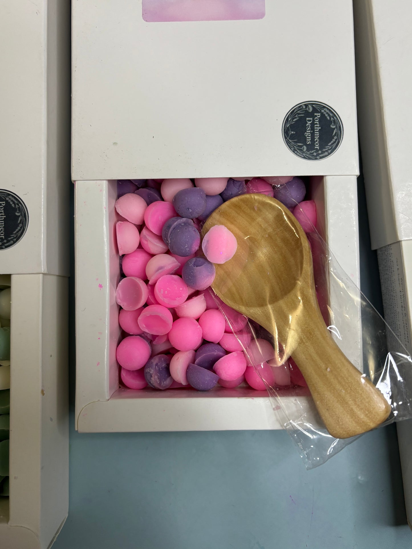 Wax Melt scoopie box with scoop